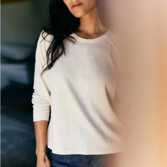 Imogene + Willie the long sleeve raglan in vintage white, s - Picture 4 of 12